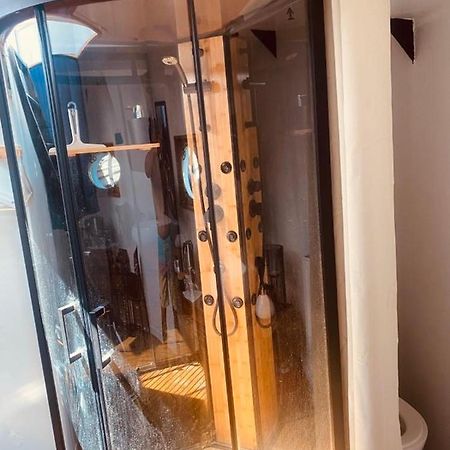 Atypique Chambre Sur Peniche Strasbourg Luaran gambar